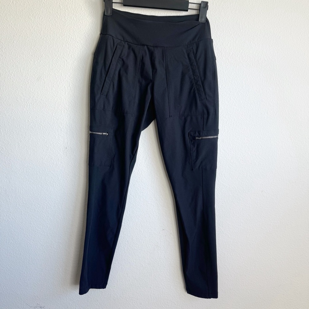 Athleta wander stash black cargo skinny pants size 2